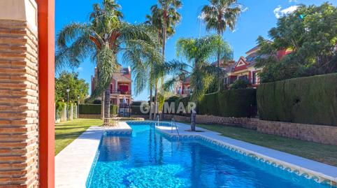 Foto 4 de Casa adosada en venta en Cortijo Torrequebrada, Benalmádena