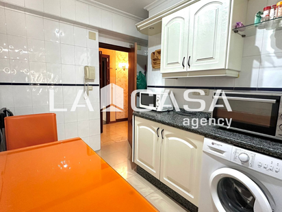 Kitchen of Flat for sale in  Sevilla Capital