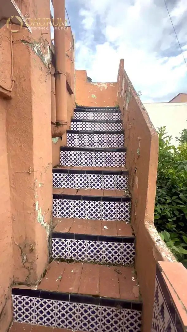 Exterior view of Houses for sale in Sevilla  with Air Conditioner, Terrace and Storage room