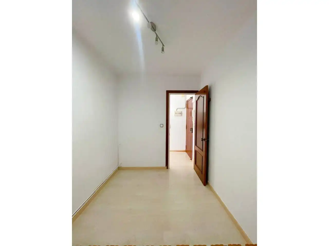 Wohnung zum Verkauf in Cerdanyola del Vallès mit Heizung, Parkett und Balkon