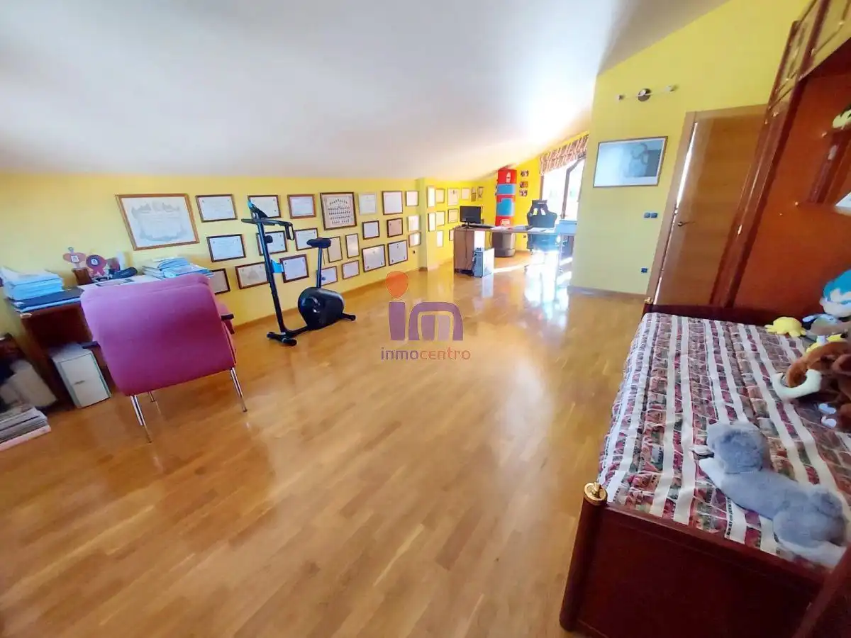 Chalet con piscina en venta en Valdepeñas, imagen 30