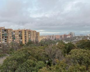 Vista exterior de Pis en venda en  Valencia Capital amb Aire condicionat, Calefacció i Parquet