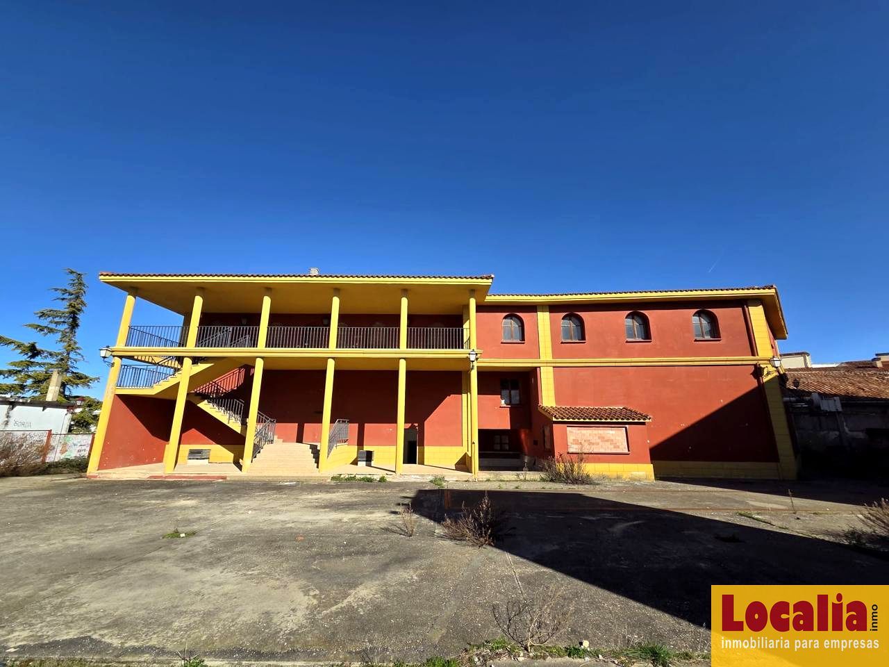 Vista exterior de Nave industrial en venta en Haro