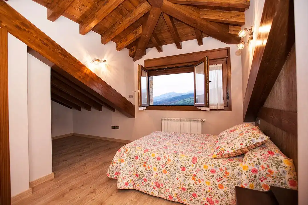 Habitación de Casa o chalet en venta en Parres con Jardín privado, Trastero y Piscina