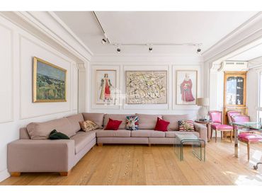 Flat with lift for sale in Calle Príncipe de Vergara 32