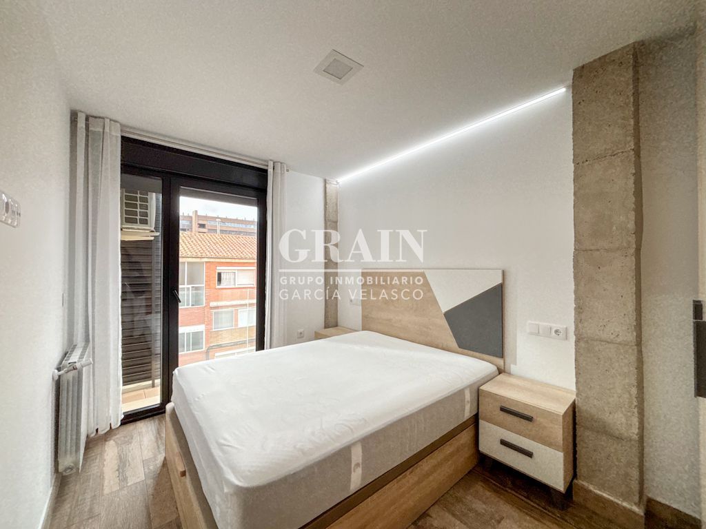 Dormitori de Apartament en venda en  Albacete Capital amb Calefacció i Balcó