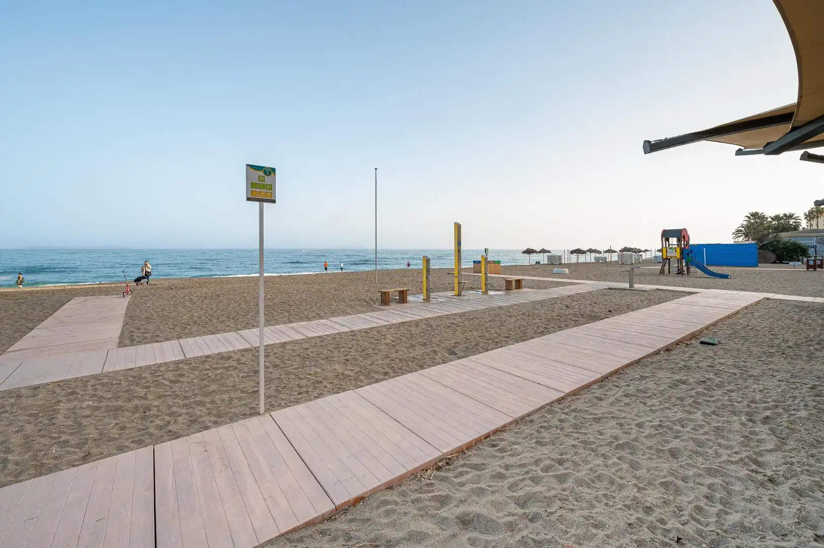 Vista exterior de Apartament en venda en Fuengirola amb Aire condicionat, Calefacció i Jardí privat
