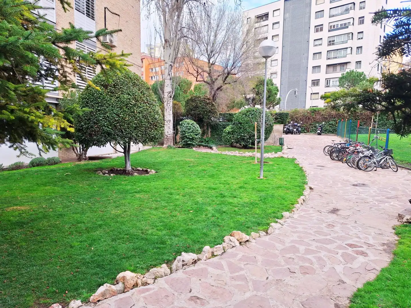 Garden of Flat for rent in Madrid  with Air Conditioner, Heating and Furnished