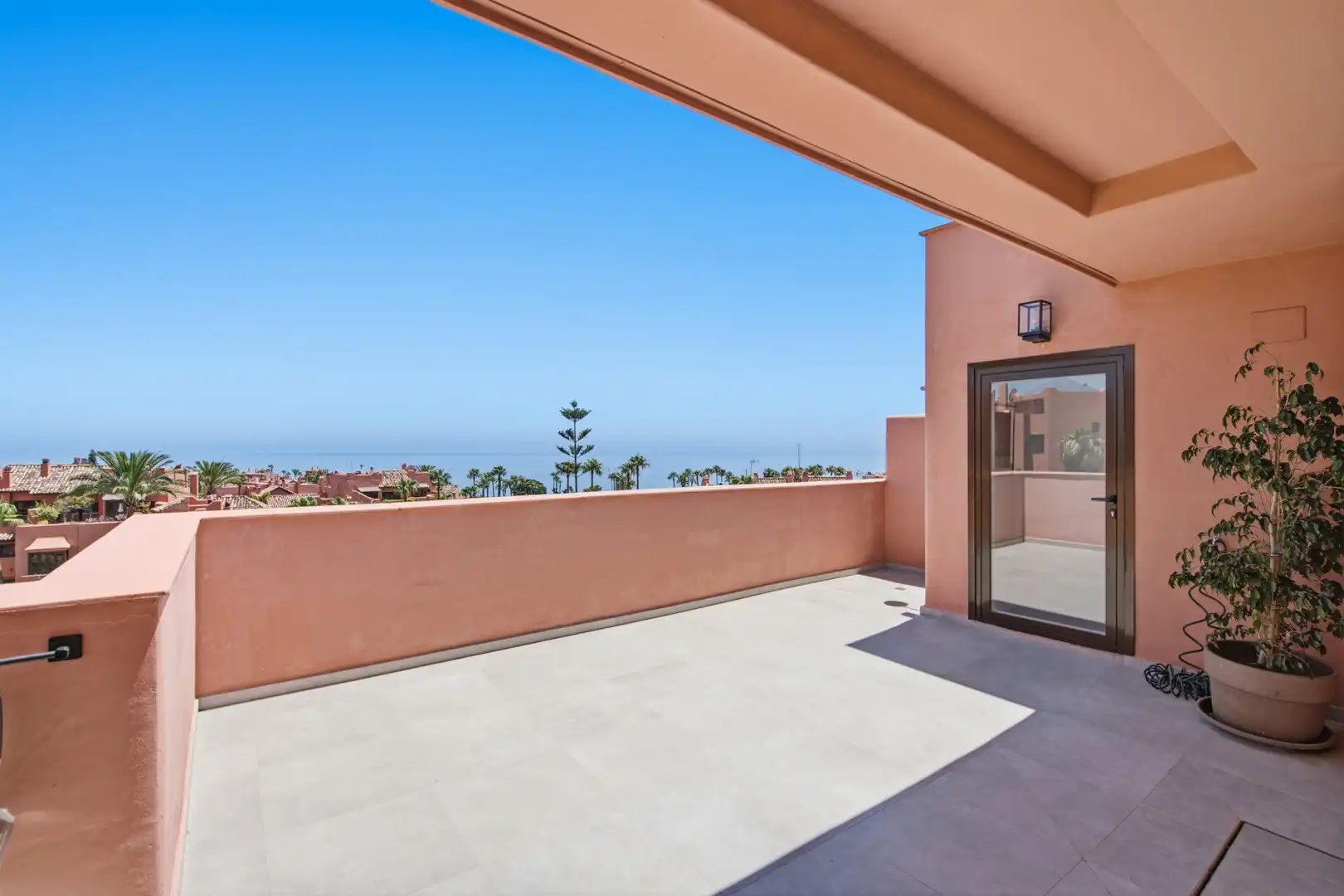 Terraza de Ático en venta en Estepona con Terraza, Piscina y Piscina comunitaria