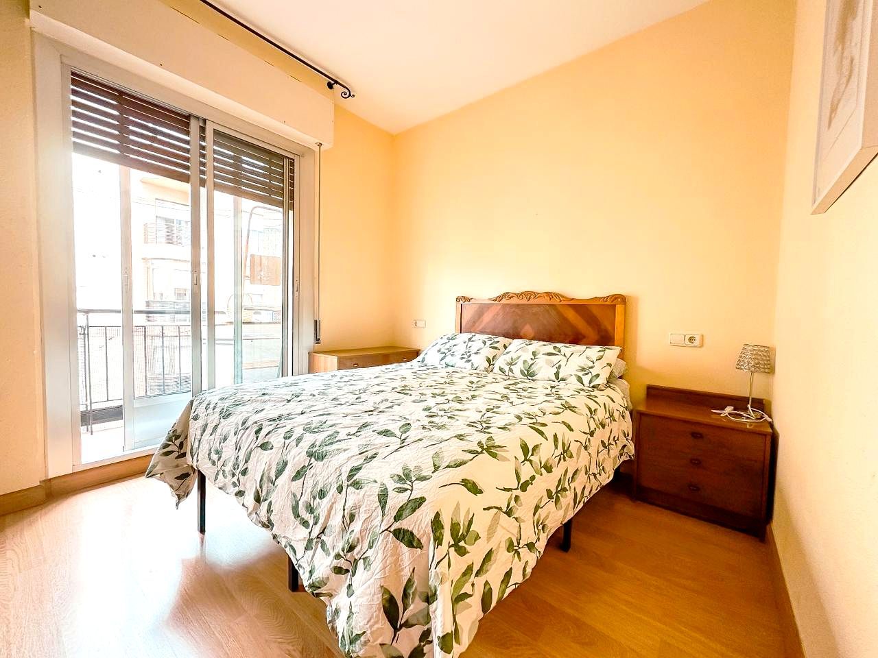 Dormitori de Apartament en venda en  Logroño amb Calefacció, Moblat i Balcó