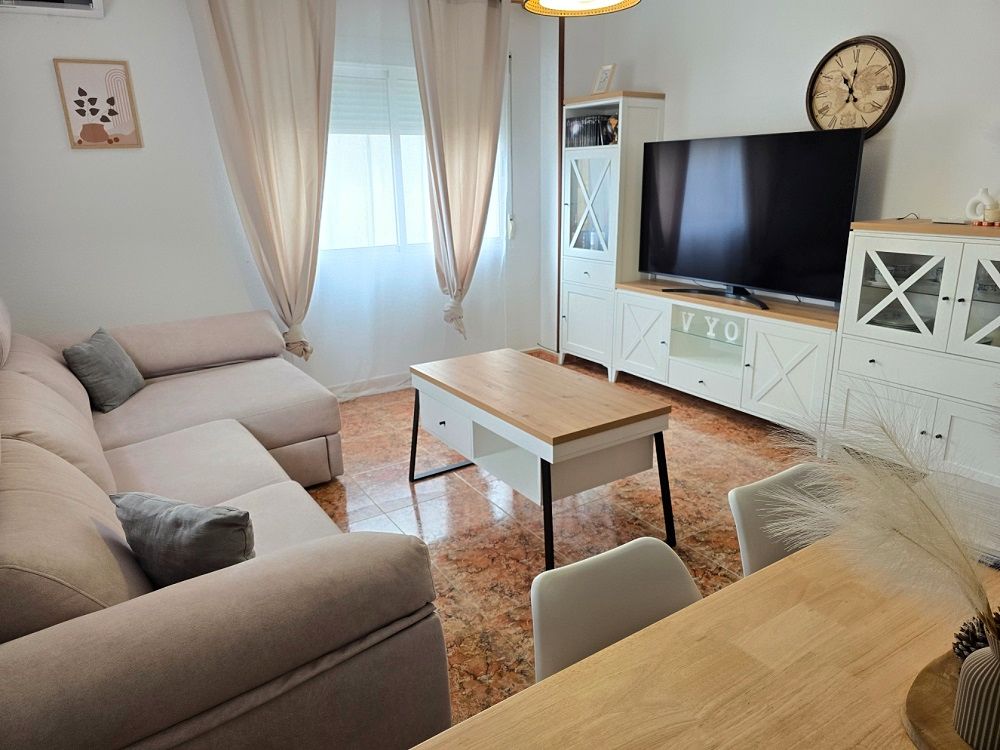 Sala d'estar de Pis en venda en Aliseda amb Aire condicionat i Moblat