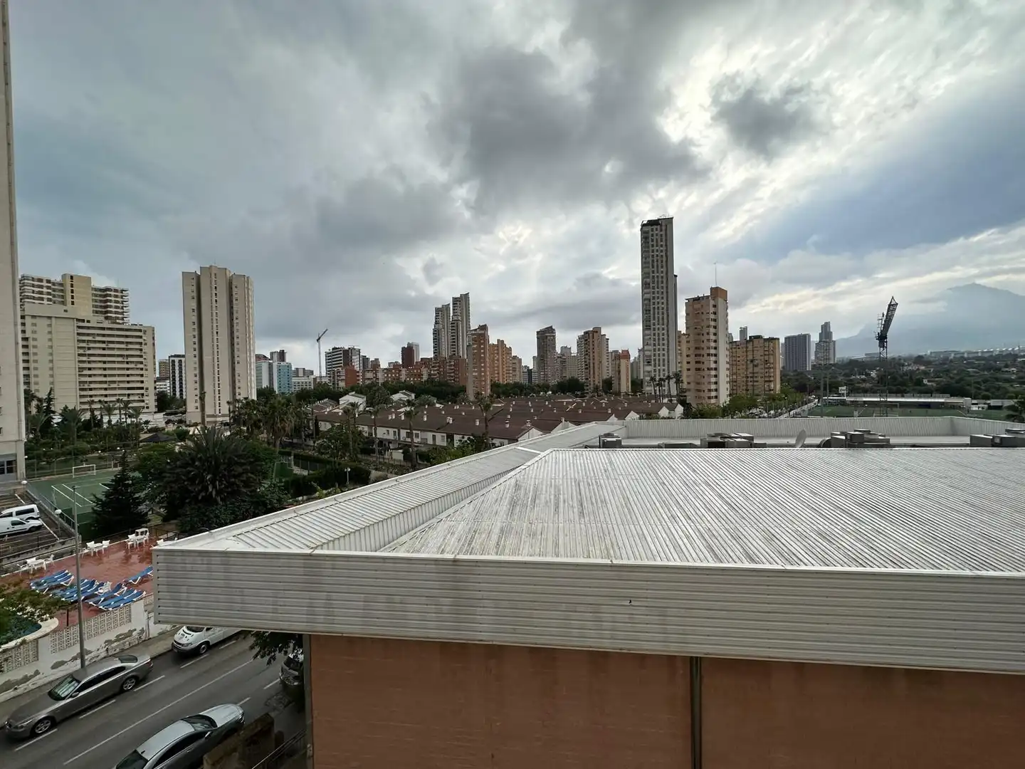 Vista exterior de Apartament en venda en Benidorm amb Jardí privat, Terrassa i Piscina comunitària