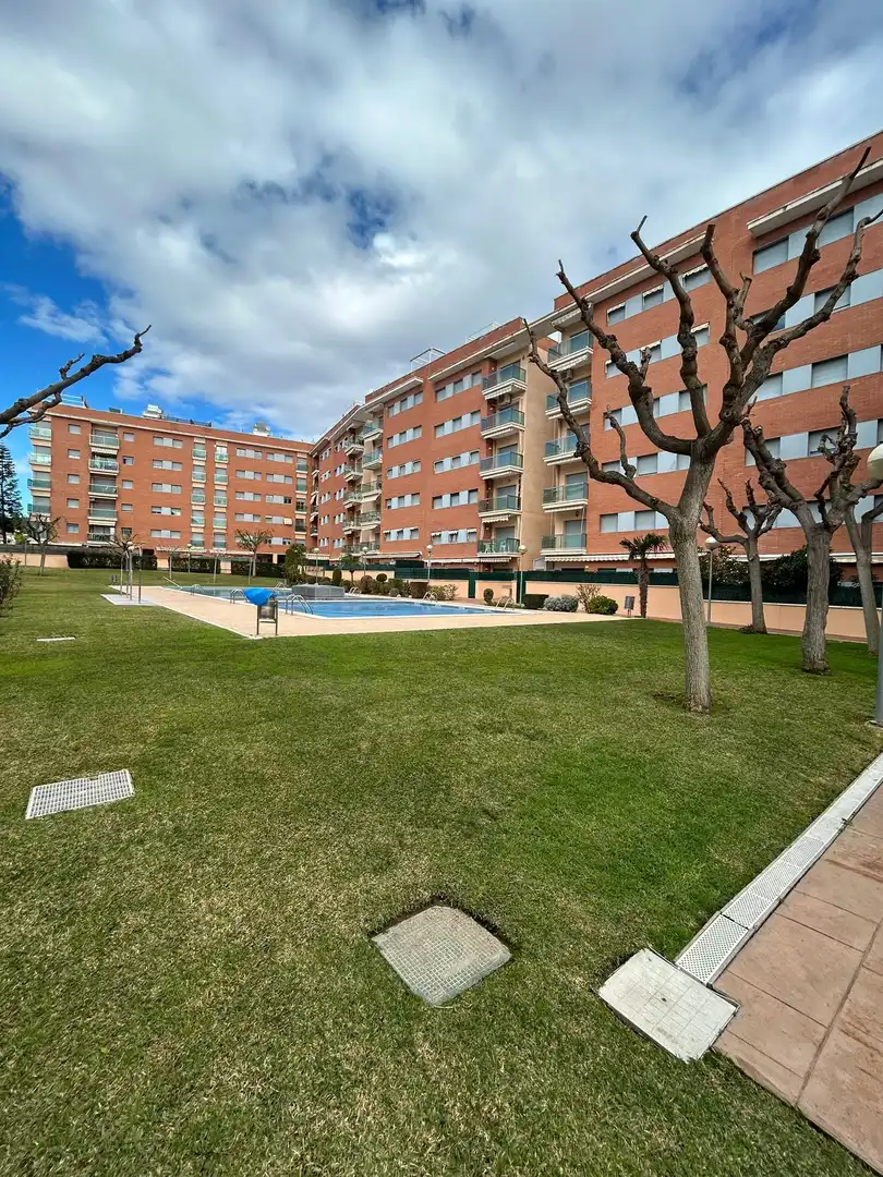 Piso con piscina en venta en Calafell Residencial, imagen 3