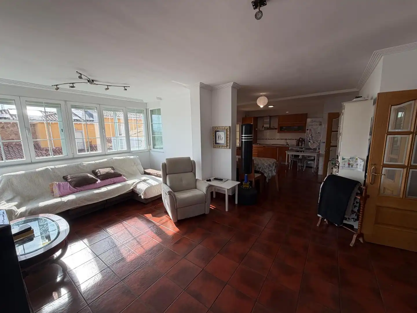 Sala d'estar de Casa adosada en venda en Ávila amb Calefacció i Jardí privat