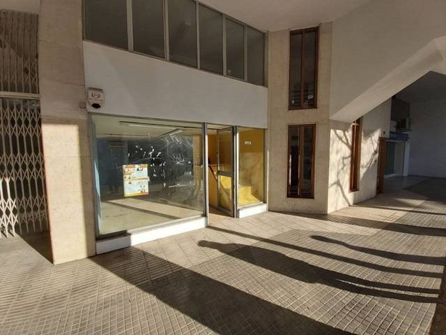 Local comercial en Venta en Son Armadans