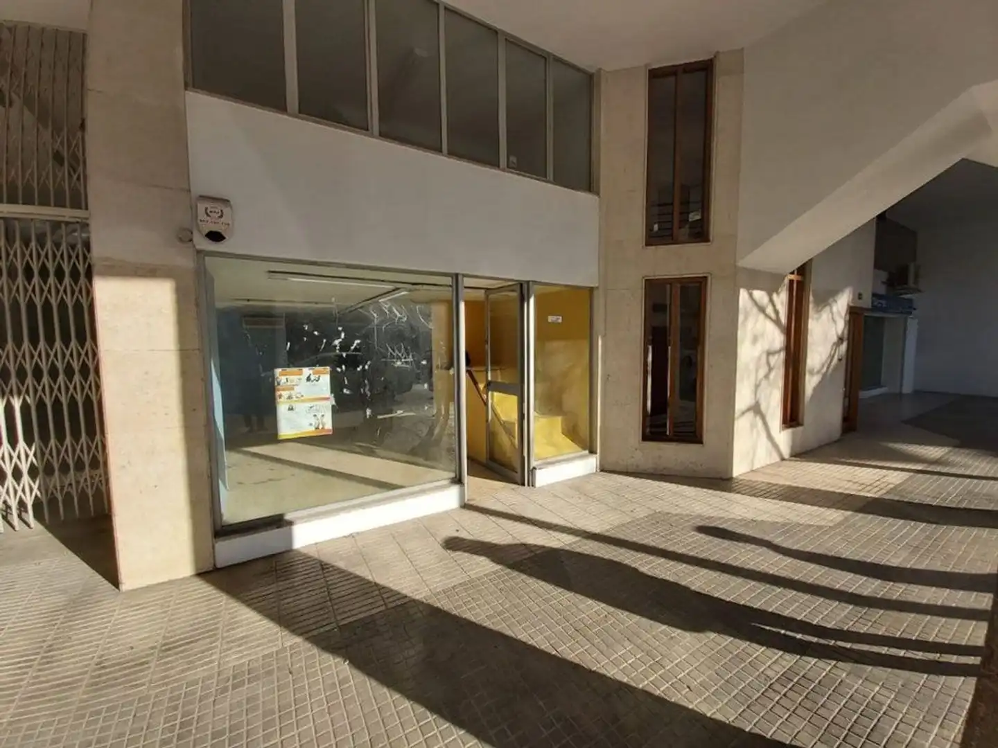 Business premises for sale in Ponent