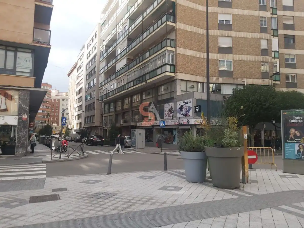 Exterior view of Commercial properties for rent in Valladolid