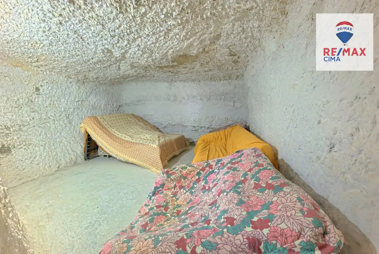 Country homes for sale in Galera  with Private garden, Terrace and Furnished