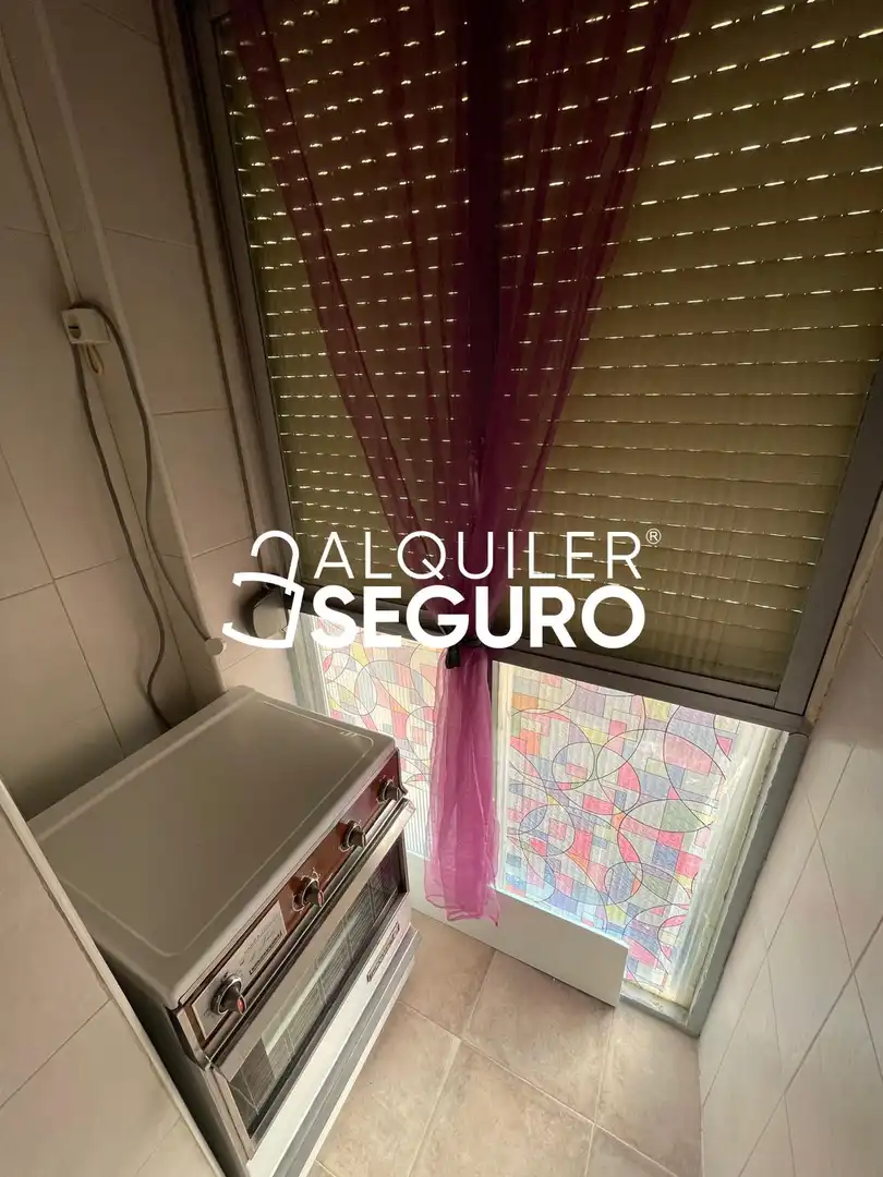 Exterior view of Flat for rent in Madrid  with Terrace and Furnished
