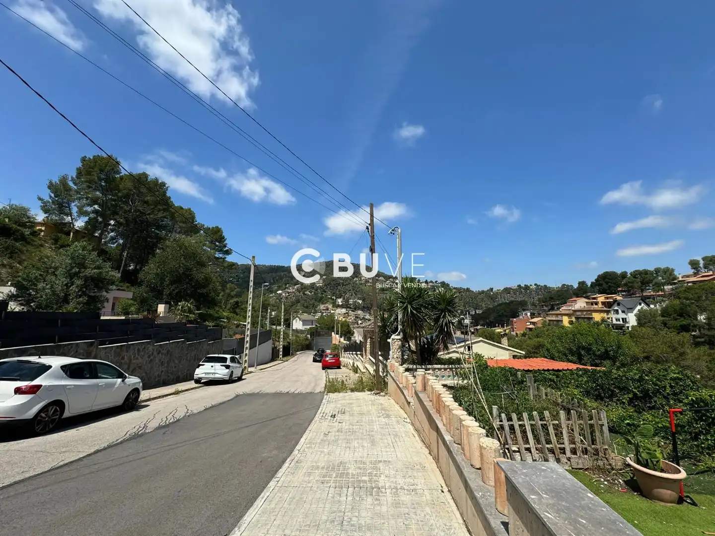 Detached house for sale in OCELLS