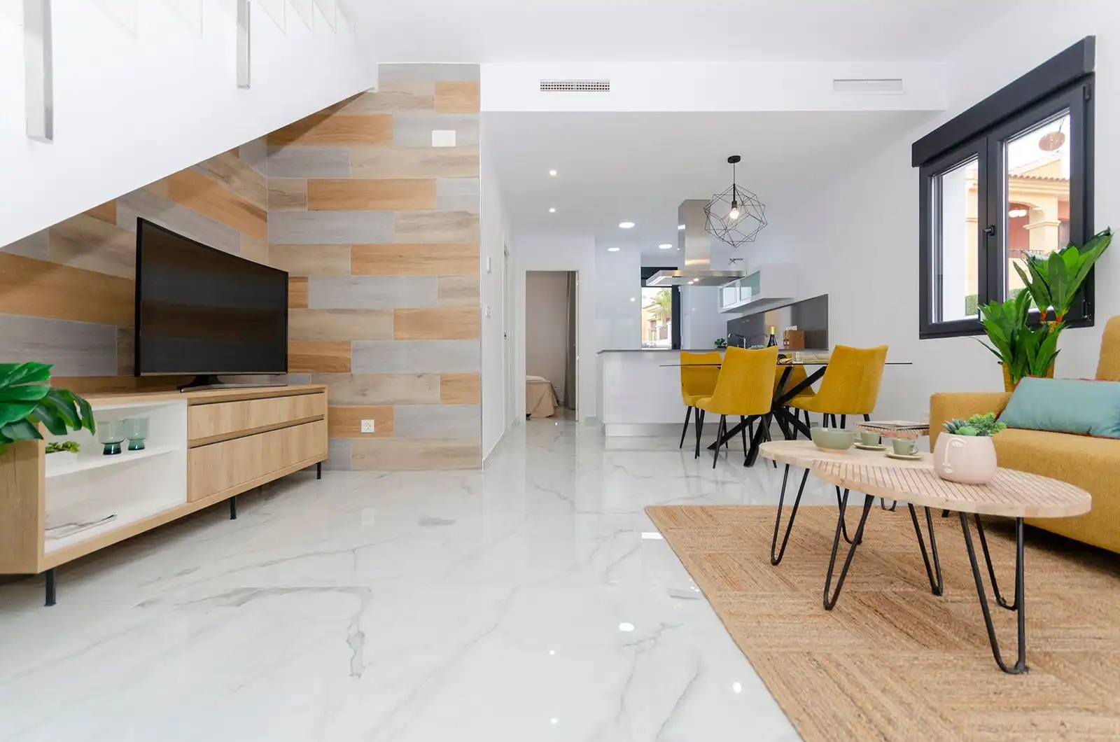 Sala de estar de Casa o chalet en venta en Torrevieja con Aire acondicionado, Jardín privado y Terraza