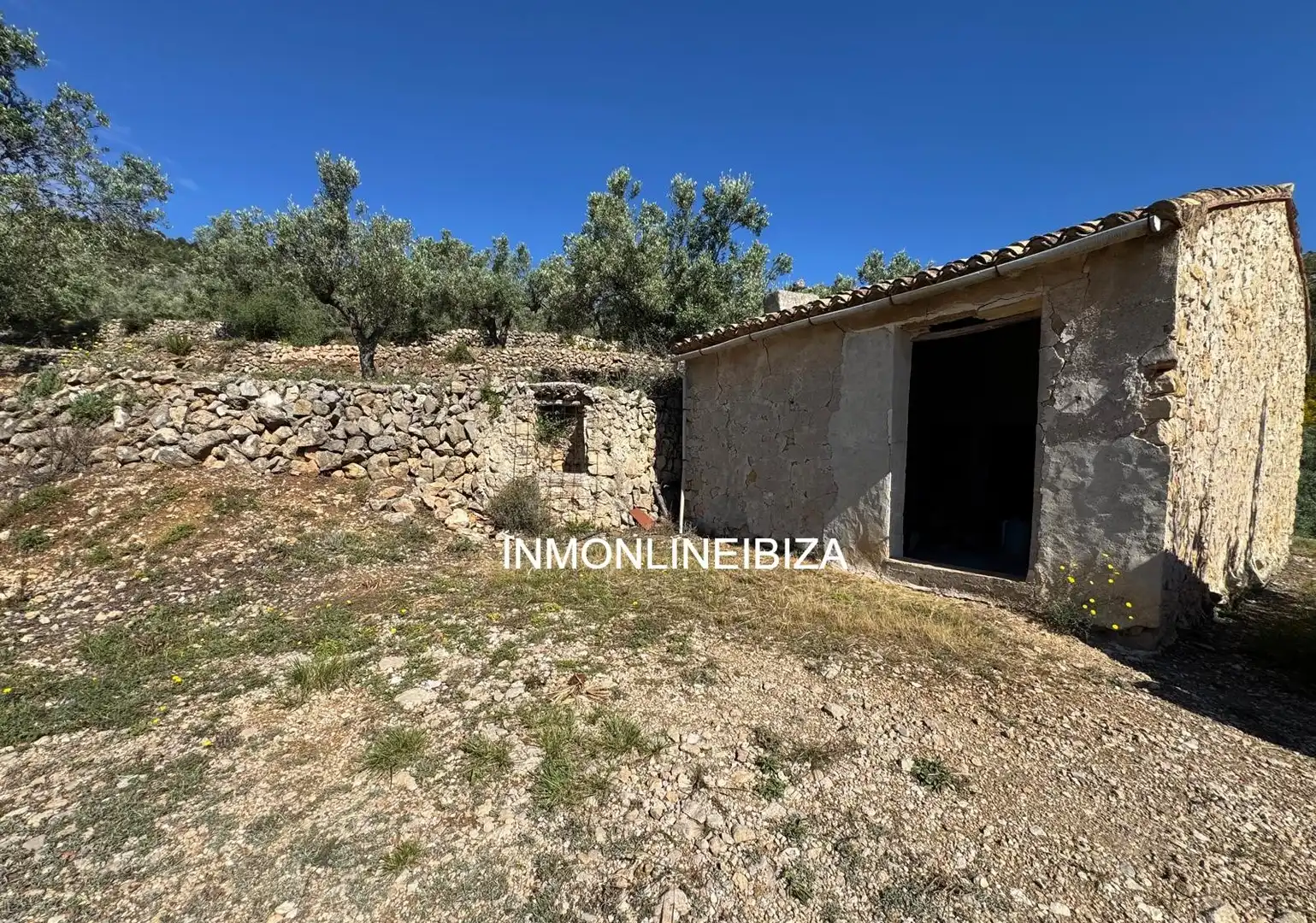 Land for sale in Tàrbena