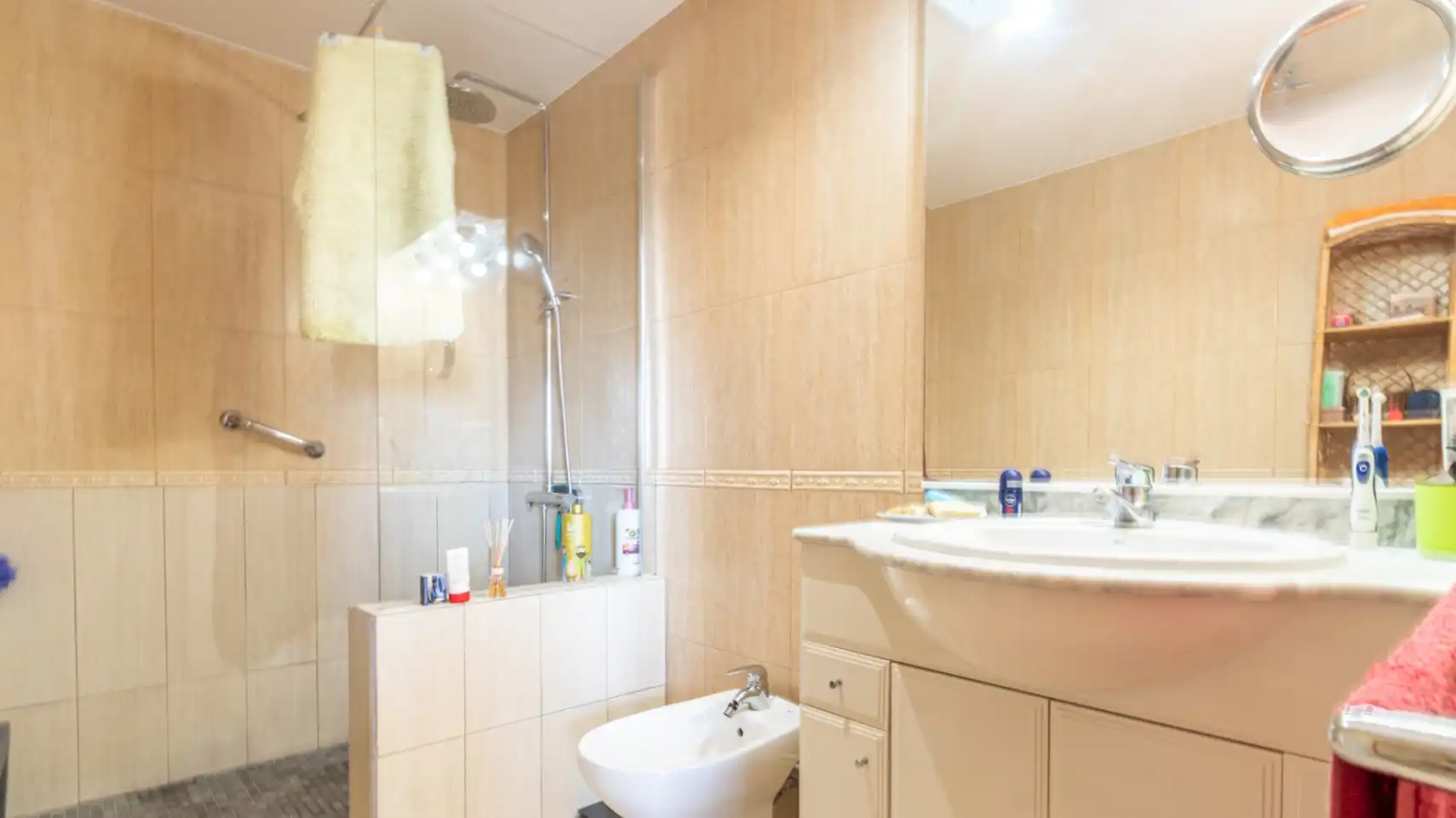 Badezimmer von Wohnungen zum Verkauf in Dénia mit Klimaanlage, Heizung und Terrasse