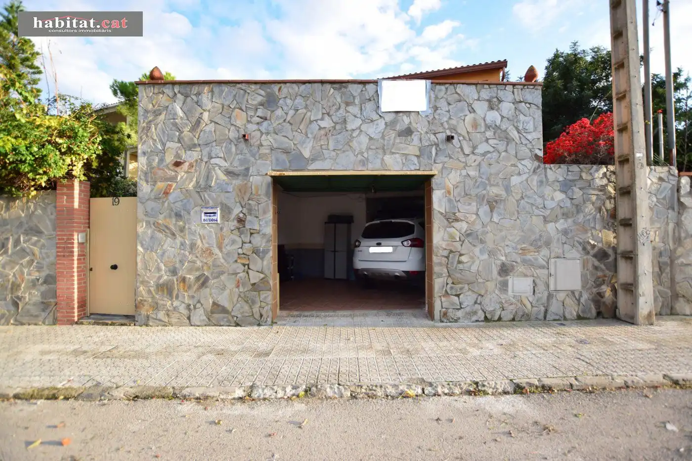 Aparcament de Casa o xalet en venda en Sant Pere de Ribes amb Aire condicionat, Calefacció i Jardí privat