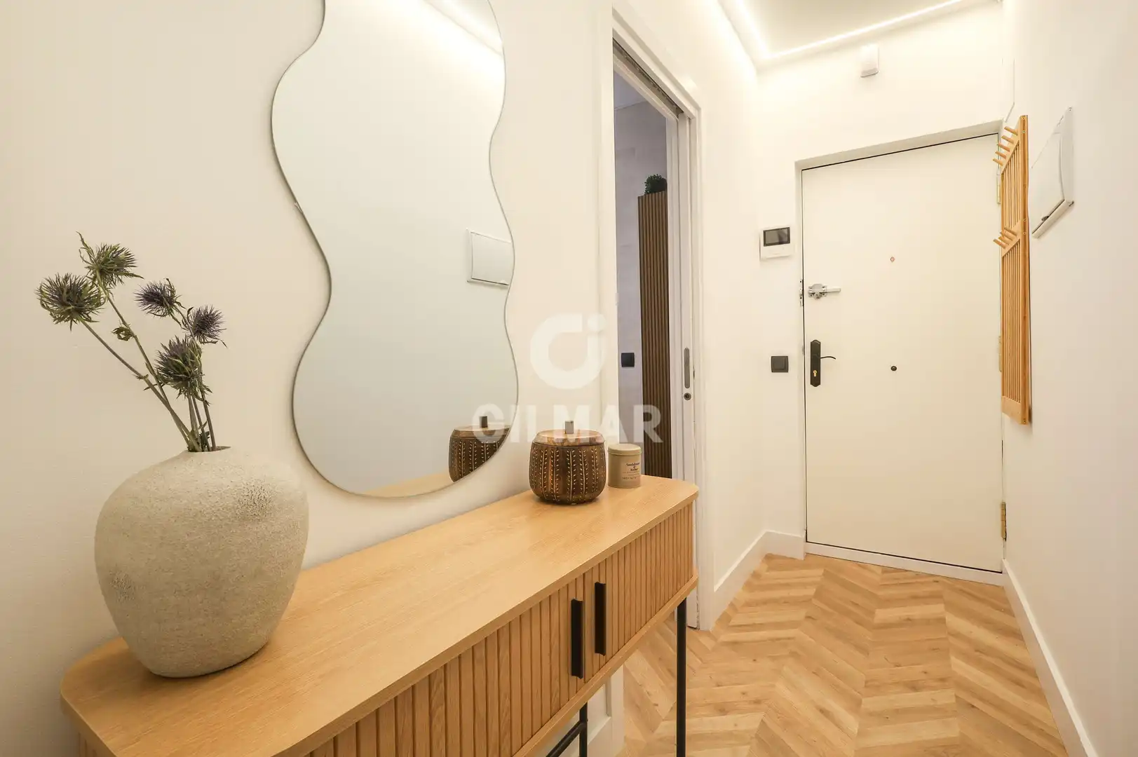 Piso en venta en Madrid con Calefacción y Amueblado