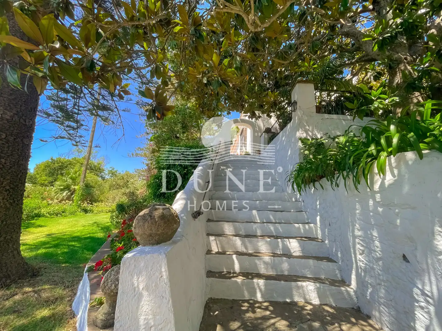 Exterior view of Country homes for sale in Algeciras  with Private garden, Terrace and Storage room