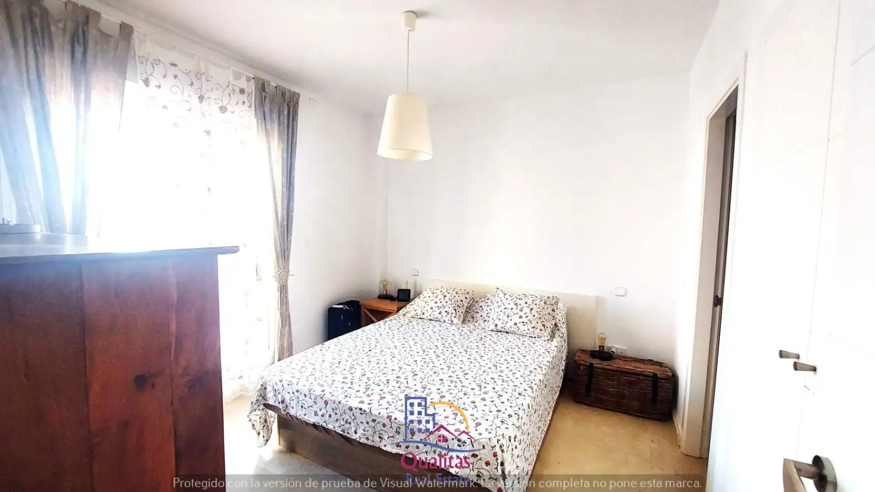 Schlafzimmer von Dachboden zur Miete in Oliva mit Klimaanlage, Heizung und Privatgarten
