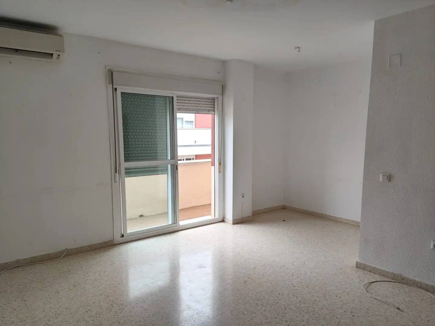 Schlafzimmer von Wohnung zum Verkauf in Tomares mit Klimaanlage, Terrasse und Abstellraum