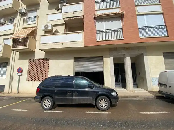 Local comercial en venta en Emperatriz Eugenia de Montijo