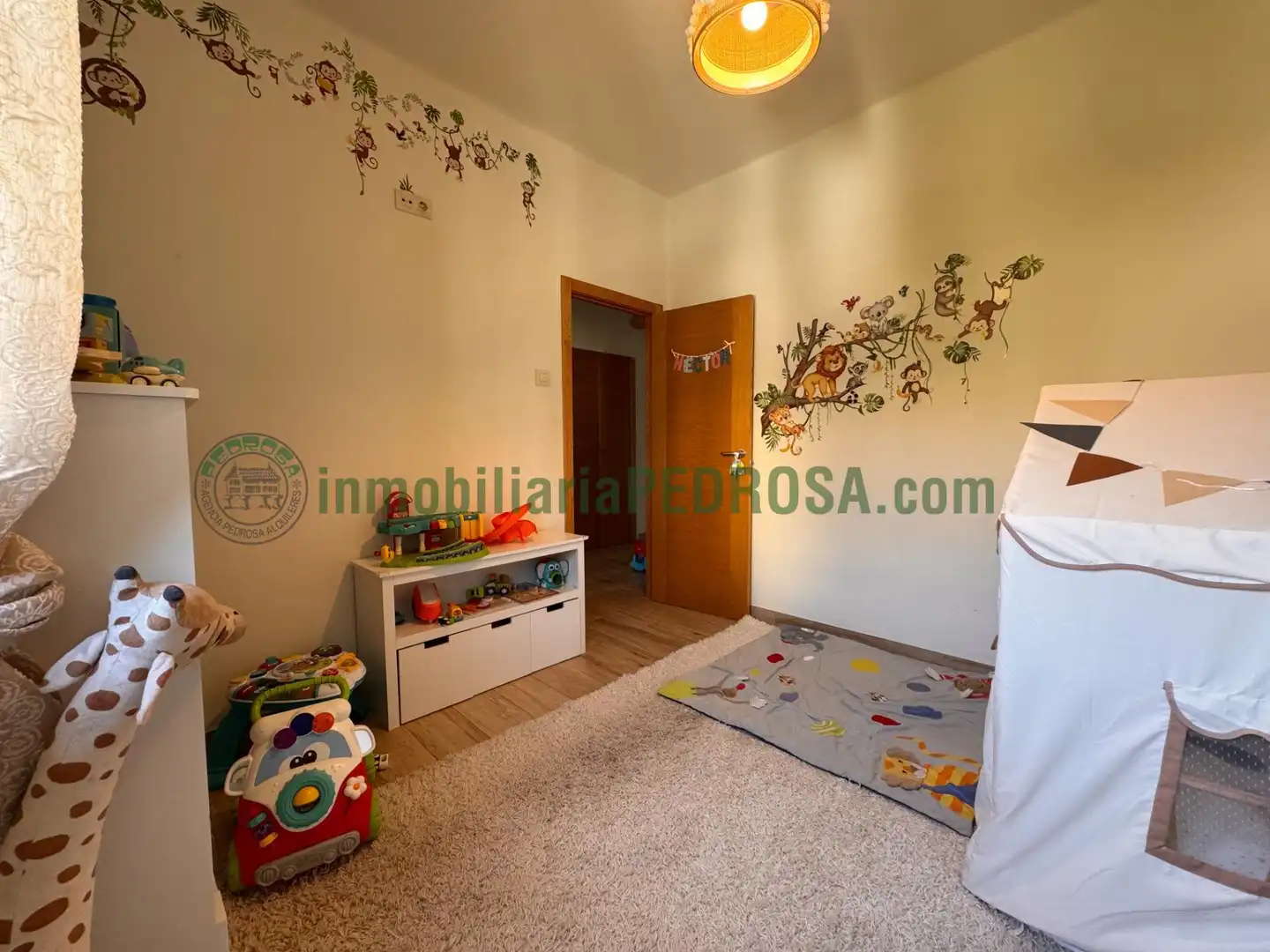 Casa o xalet en venda en Pontevedra Capital  amb Calefacció, Jardí privat i Traster