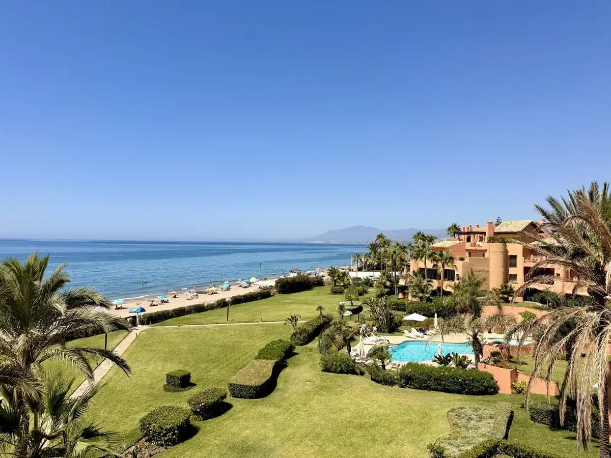 Jardín de Ático en venta en Marbella con Aire acondicionado, Terraza y Sauna