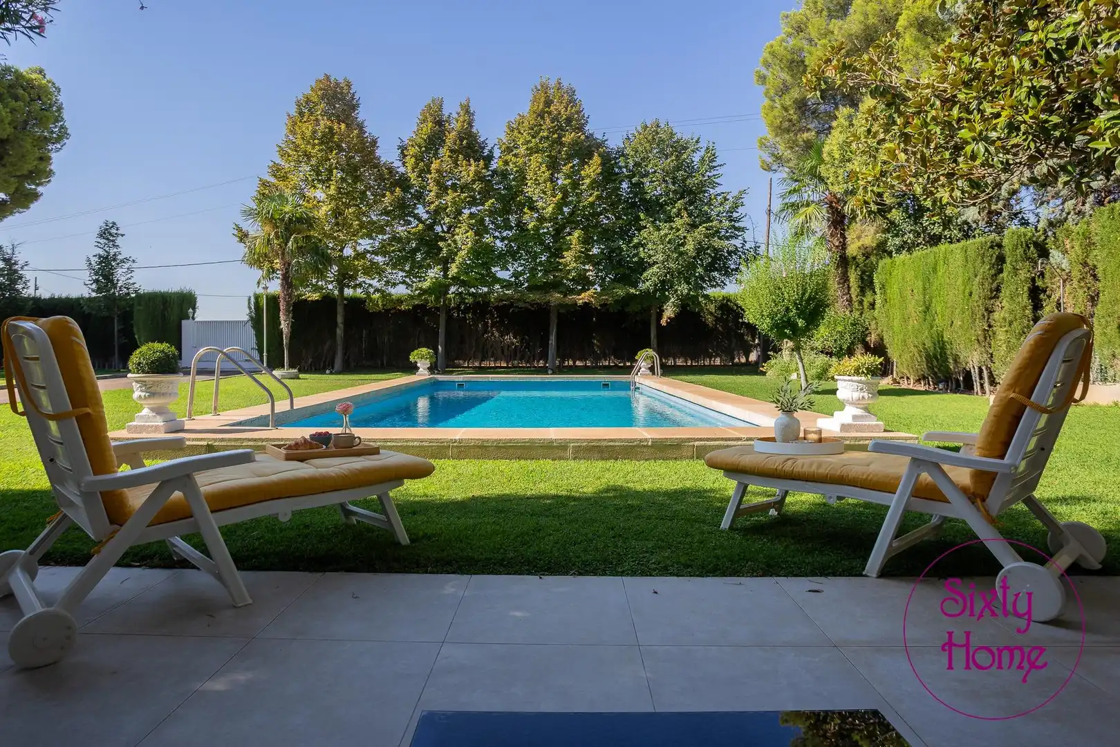 Piscina de Casa o xalet en venda en Zaragoza amb Aire condicionat, Calefacció i Jardí privat