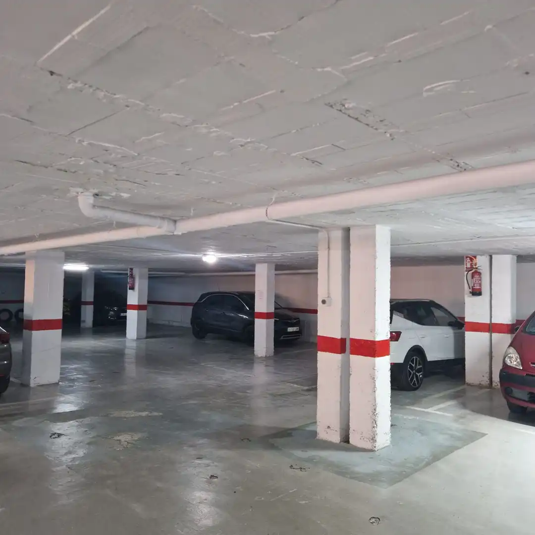 Parking de Piso en venta en Málaga con Aire acondicionado y Terraza
