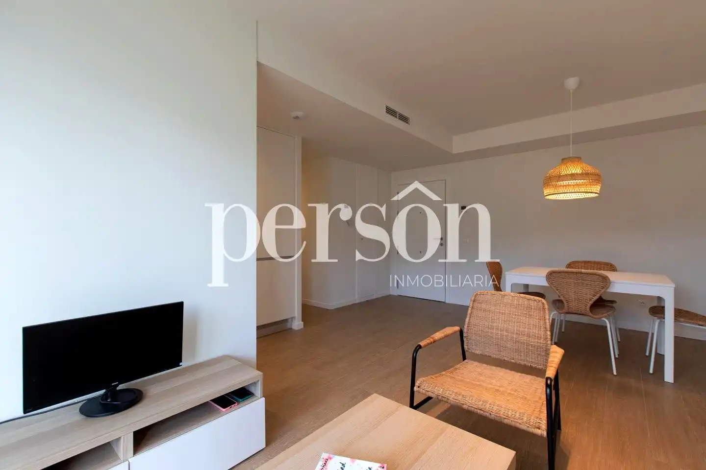 Habitación de Piso de alquiler en Dénia con Aire acondicionado, Terraza y Trastero