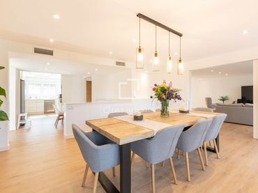 Detached house with balcony for sale in Gavà Mar