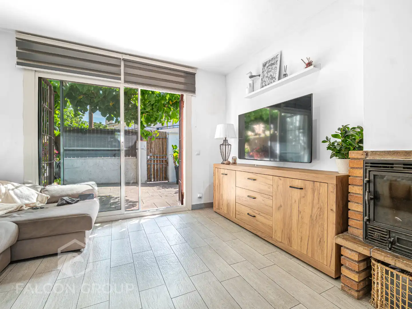 Living room of Houses for sale in El Vendrell  with Air Conditioner, Private garden and Terrace