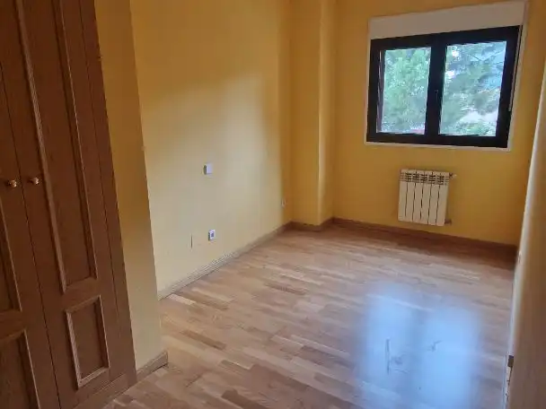 Schlafzimmer von Wohnung zum Verkauf in Las Rozas de Madrid mit Klimaanlage, Terrasse und Schwimmbad