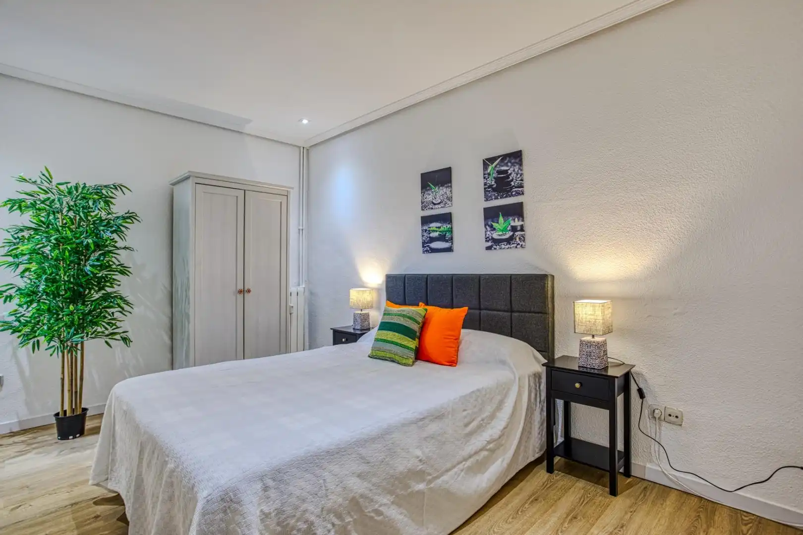 Habitación de Apartamento de alquiler en Madrid con Aire acondicionado, Calefacción y Parquet