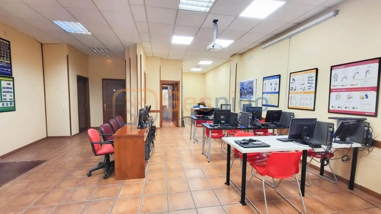 Local de alquiler en Segovia con Aire acondicionado