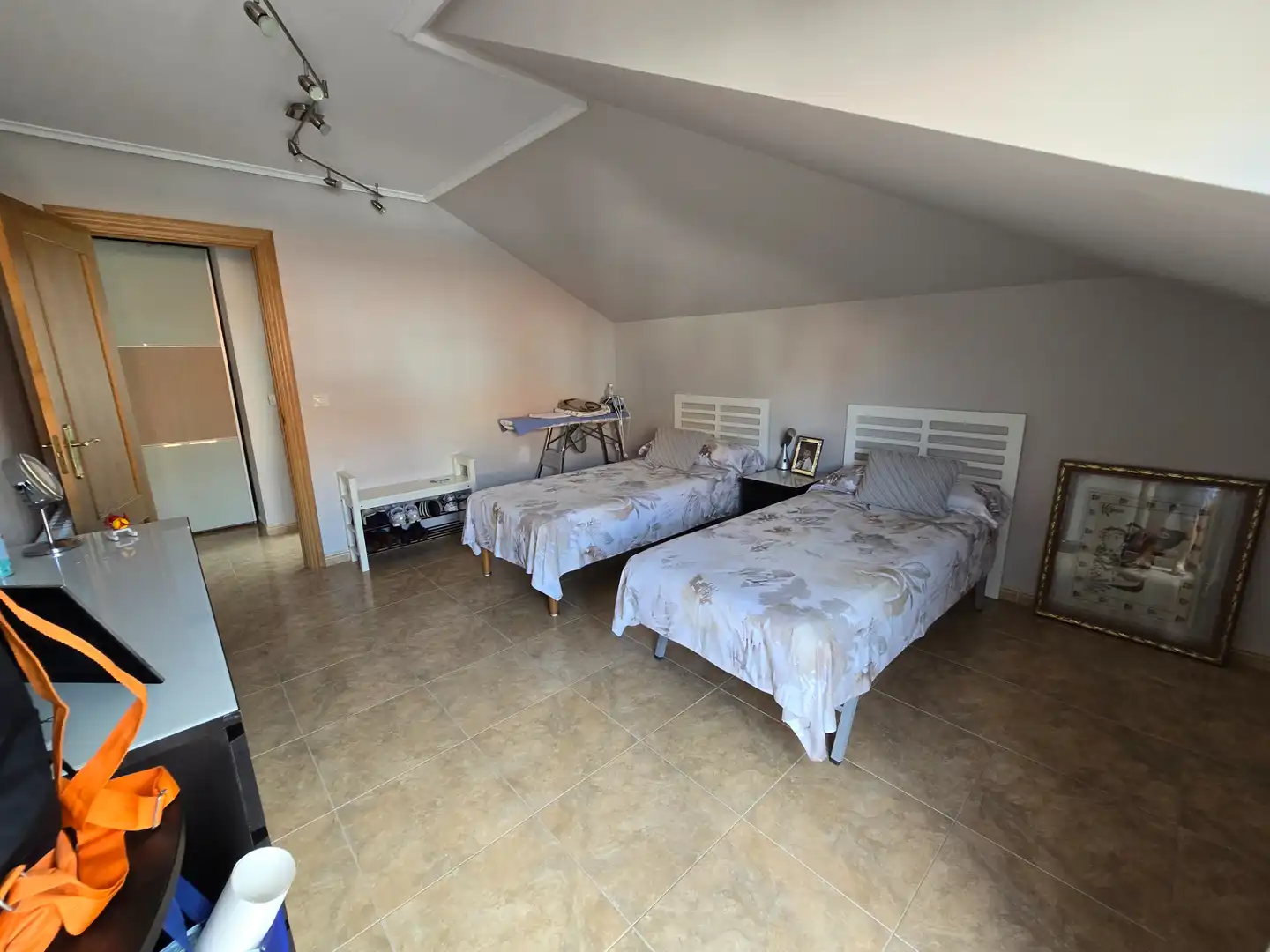 Habitación de Ático en venta en Bareyo con Calefacción, Terraza y Amueblado