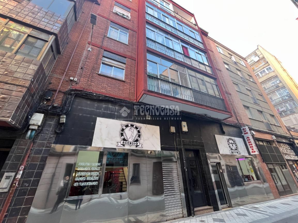 Vista exterior de Pis en venda en Valladolid Capital amb Calefacció i Terrassa