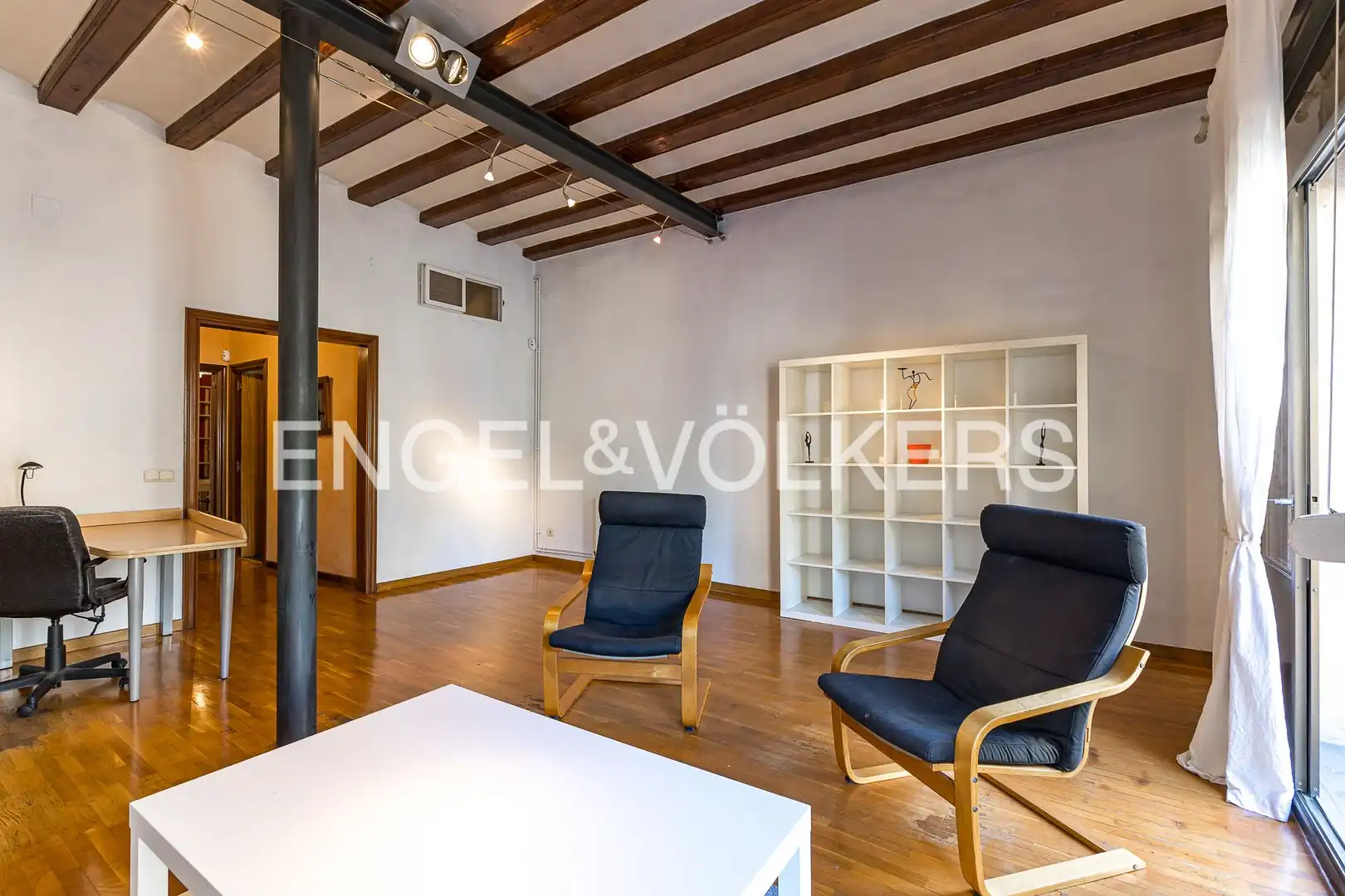 Sala de estar de Piso en venta en Barcelona con Calefacción, Amueblado y Balcón