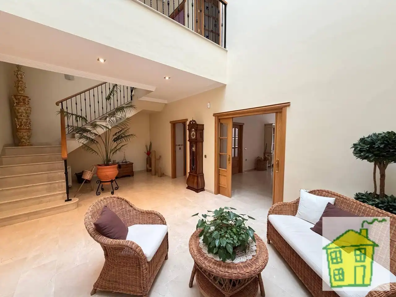 Houses for sale in Marmolejo  with Air Conditioner, Heating and Private garden