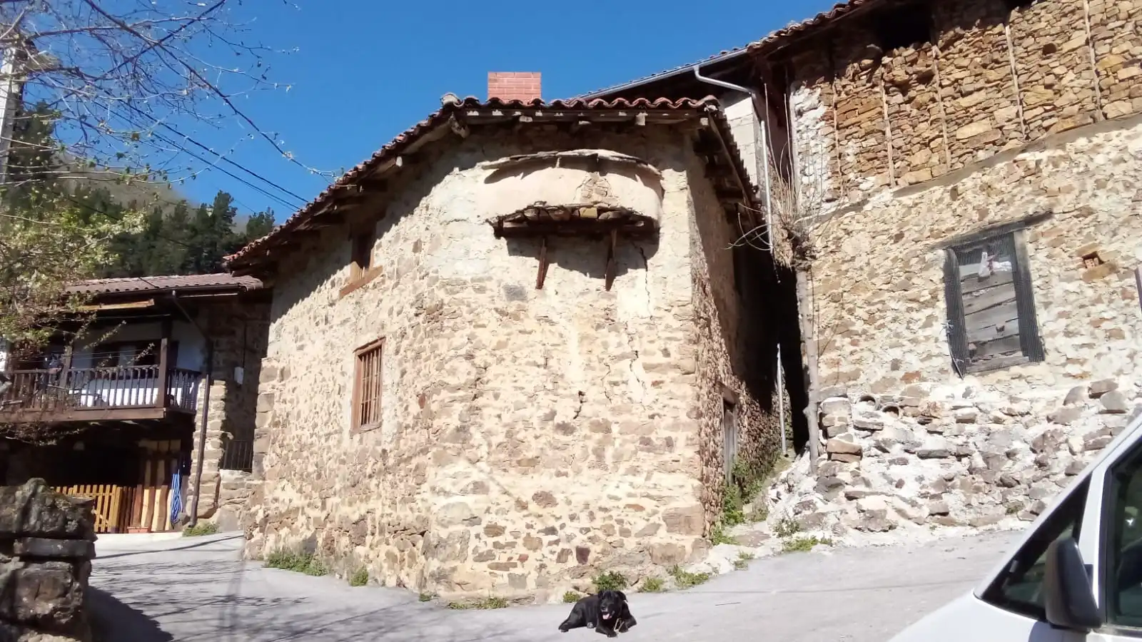 Vista exterior de Casa adosada en venta en Vega de Liébana con Terraza