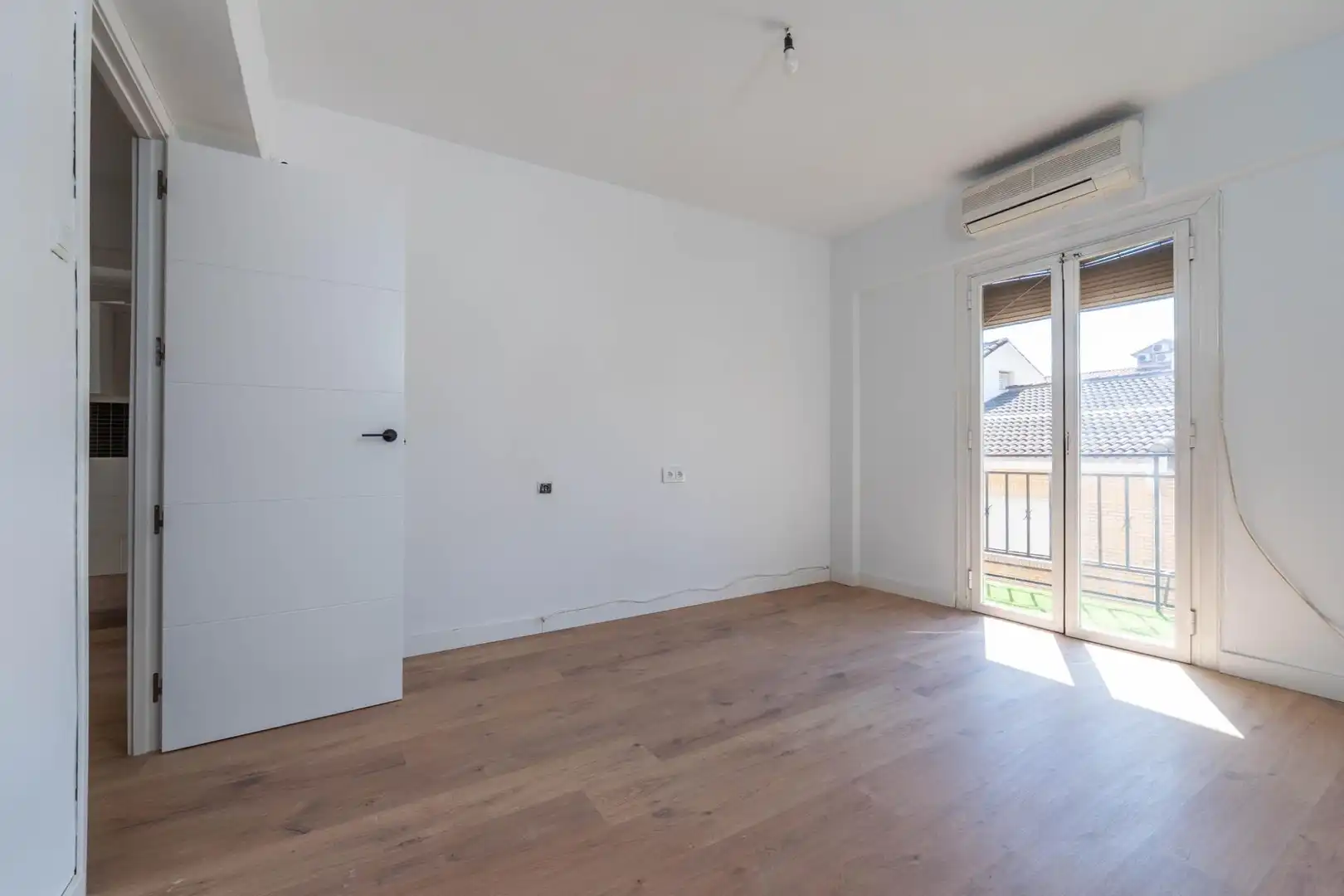 Habitación de Piso en venta en Armilla con Balcón