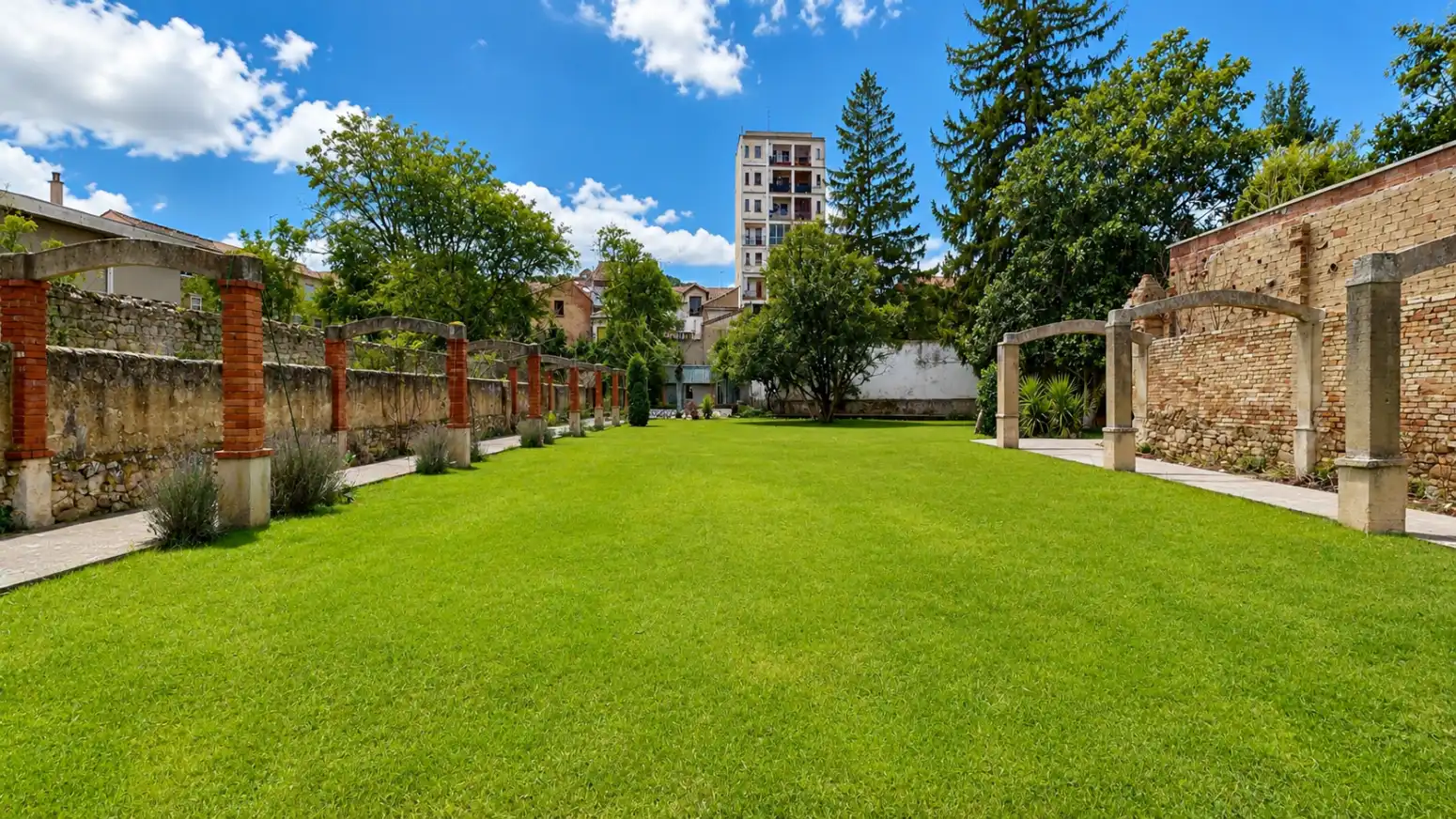 Jardí de Casa o xalet en venda en Tafalla amb Calefacció, Jardí privat i Parquet